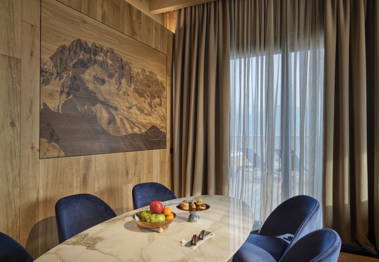 Apart-hotel em Clusone - Collina Luxury Relais Resort: Penthouse Grand Suite with Living Room, Terrace and Jaccuzi