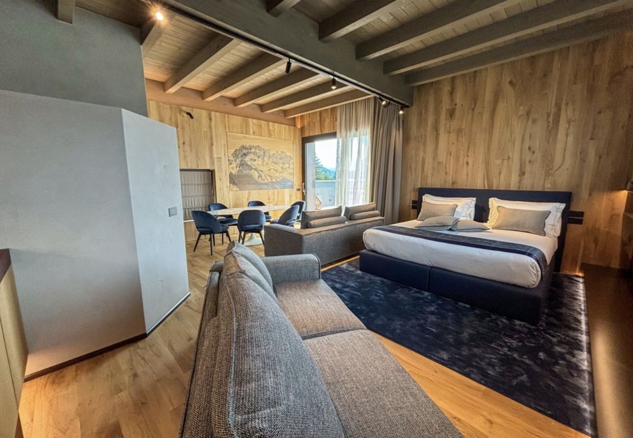 Aparthotel a Clusone - Collina Luxury Relais Resort: Roof Suite with Living Room, Terrace and Jaccuzi